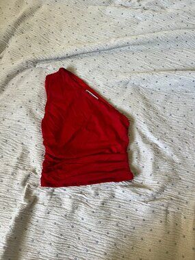 Princess Polly Red One-Shoulder Top US4